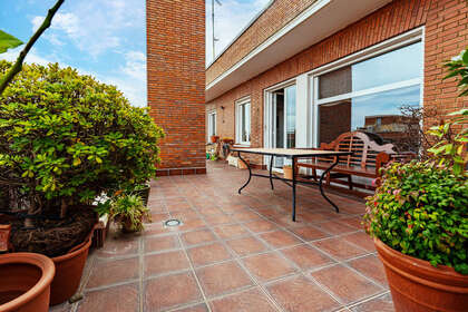 Wohnung zu verkaufen in Almagro, Chamberí, Madrid. 