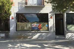 Escritório em Navas del Rey, Madrid. 
