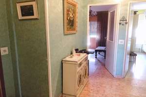 Flat for sale in Usera, Madrid. 