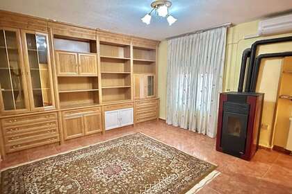 Byty v Centro, Parla, Madrid. 