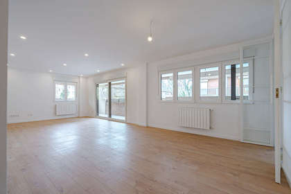 Flat for sale in Madrid. 