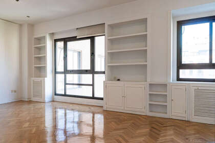Flat for sale in Ríos Rosas, Chamberí, Madrid. 