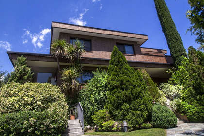 Cluster house for sale in San Sebastián de los Reyes, Madrid. 