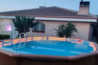 Chalet for sale in Mejorada del Campo, Madrid. 