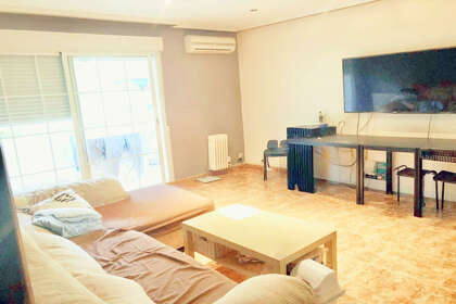 Flat for sale in Orcasitas, Madrid. 