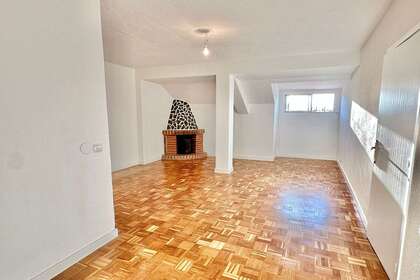 Flat for sale in Abrantes, Carabanchel, Madrid. 