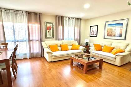 Flat for sale in El Nido, Parla, Madrid. 